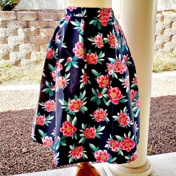 Navy floral Mid Skirt Vintage - Picture 2 of 3